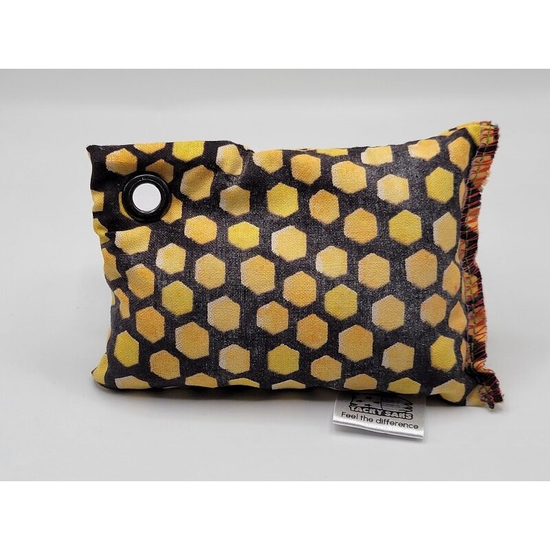 Tacky Saks – Honey Comb