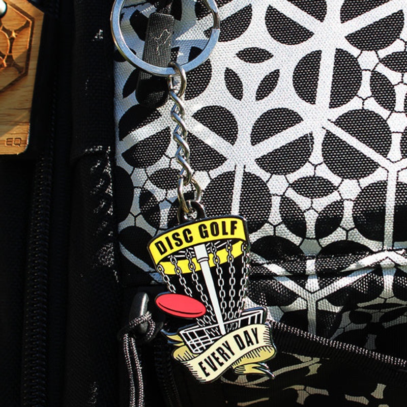 Disc Golf Every Day Basket – Keychain